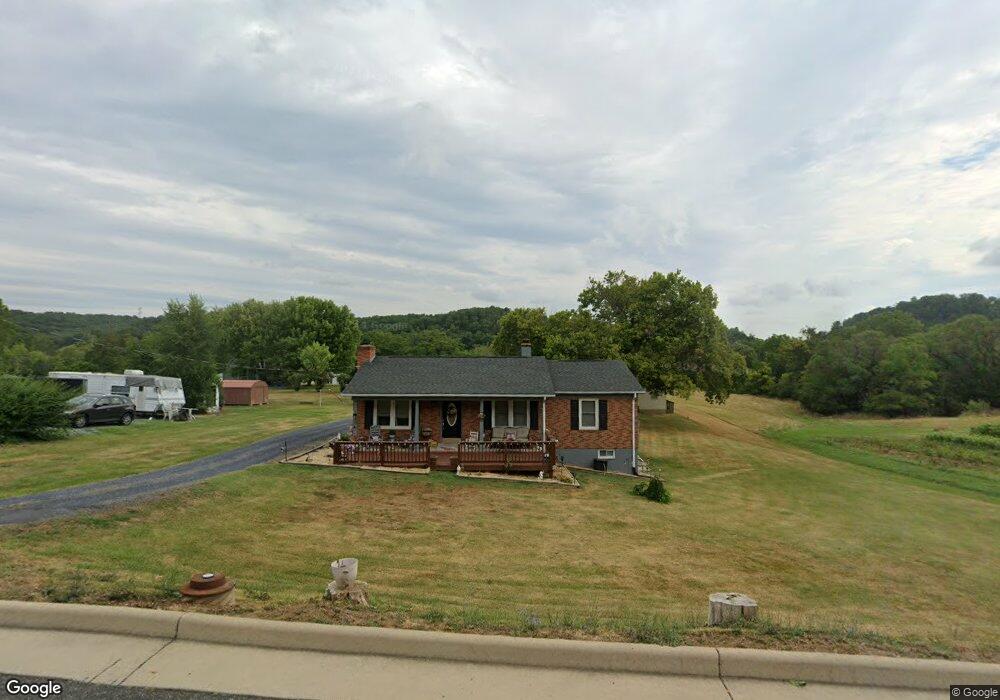 208 W Duck St, Front Royal, VA 22630 - photo 1