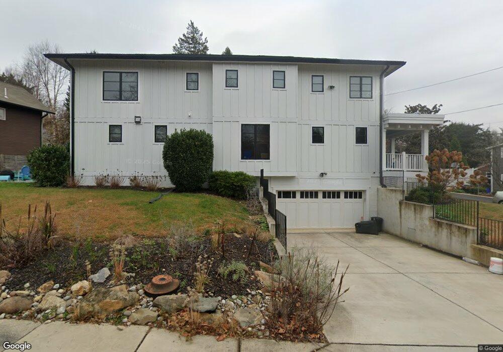 31 Wellesley Cir, Glen Echo, MD 20812 - photo 1