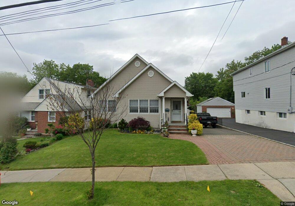 33 Neulist Ave, Port Washington, NY 11050 - photo 1