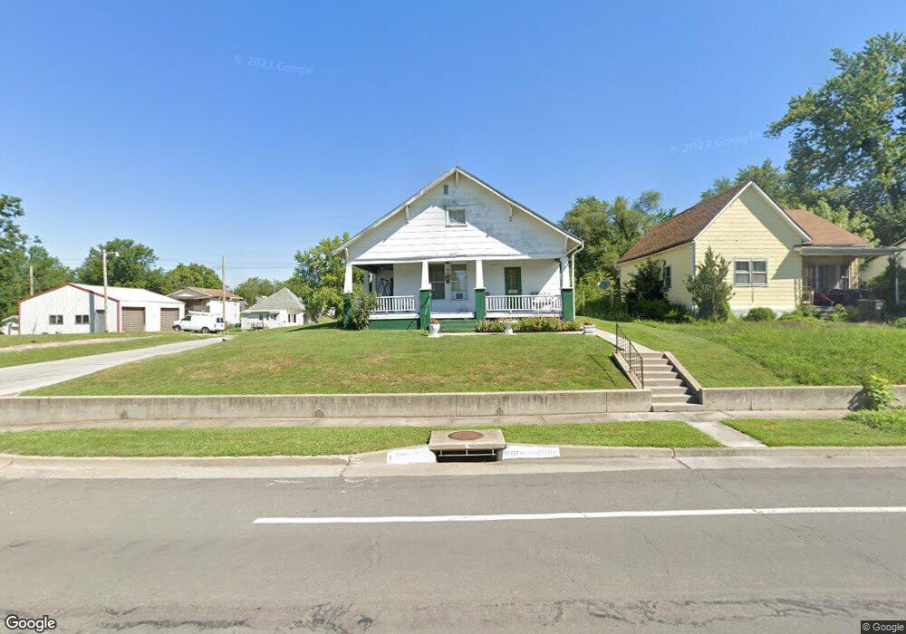 931 Concannon St, Moberly, MO 65270 - photo 1