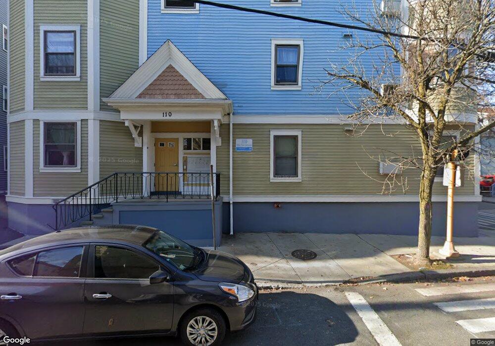 110 Walnut St unit 2, Somerville, MA 02145 - photo 1
