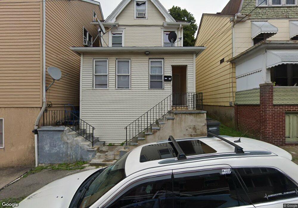 127 S Pine St, Hazleton, PA 18201 - photo 1