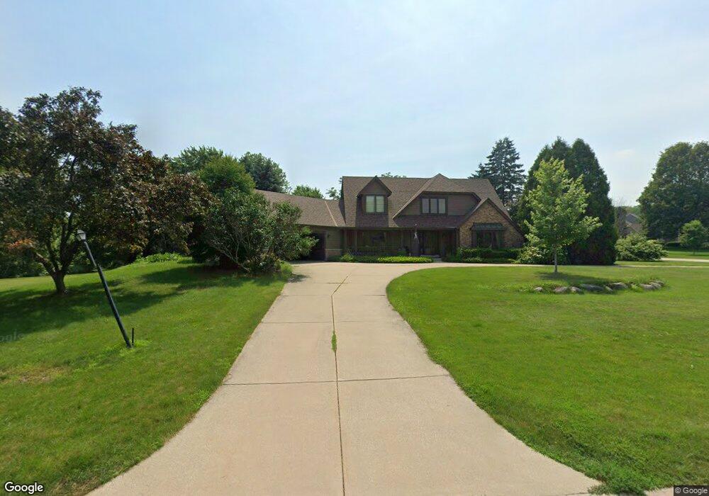 N32W23631 Fieldside Rd, Pewaukee, WI 53072 - photo 1