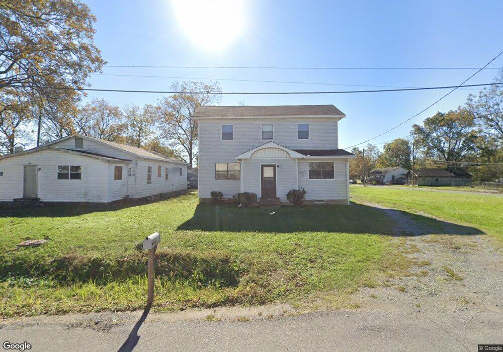 611 W Washington St, Stuttgart, AR 72160 - photo 1