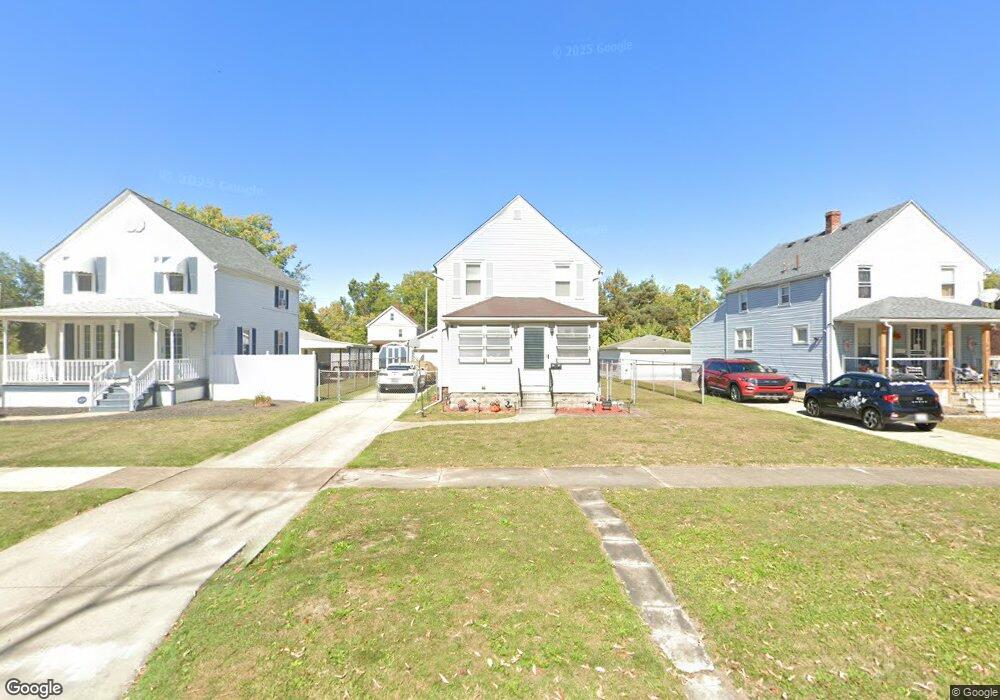 1639 E 34th St, Lorain, OH 44055 - photo 1