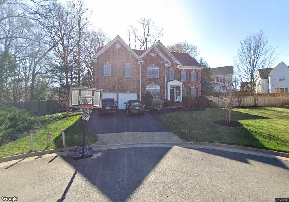 6481 Birch Grove Ct, McLean, VA 22101 - photo 1