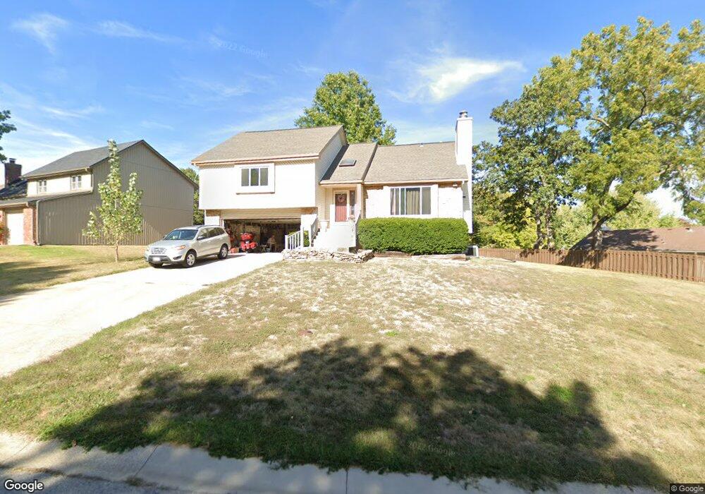 6823 Acuff St, Shawnee, KS 66216 - photo 1