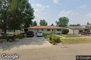 512 Harvey Ave, Harvey, ND 58341