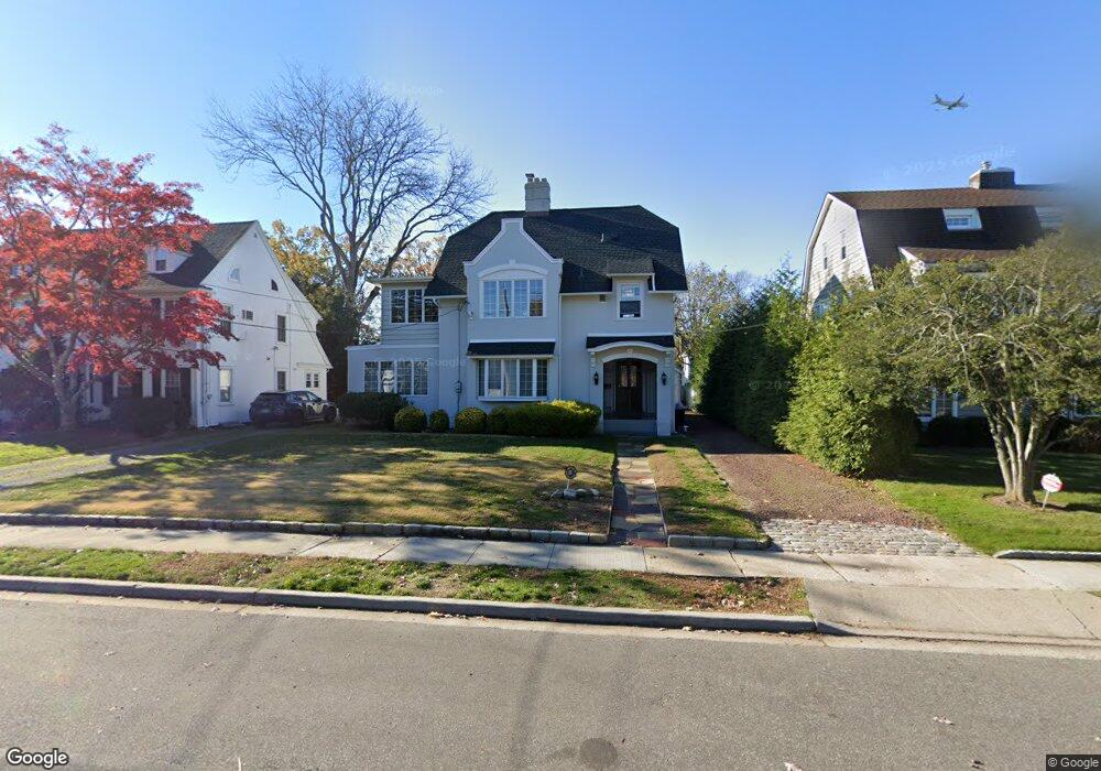 119 Pine St, Woodmere, NY 11598 - photo 1