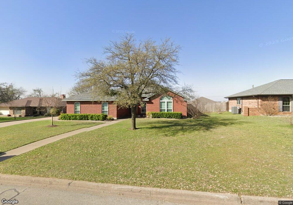 410 S Hill Dr, Cleburne, TX 76033 - photo 1