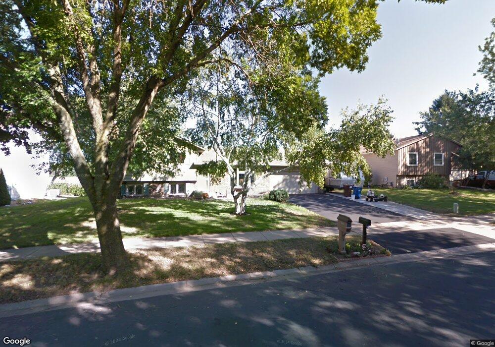 10552 Lancaster Ln N, Maple Grove, MN 55369 - photo 1