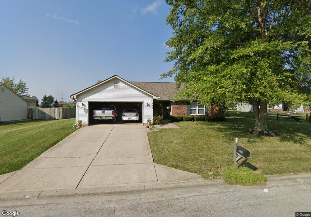 834 E Skaggs Ct, Greensburg, IN 47240 - photo 1