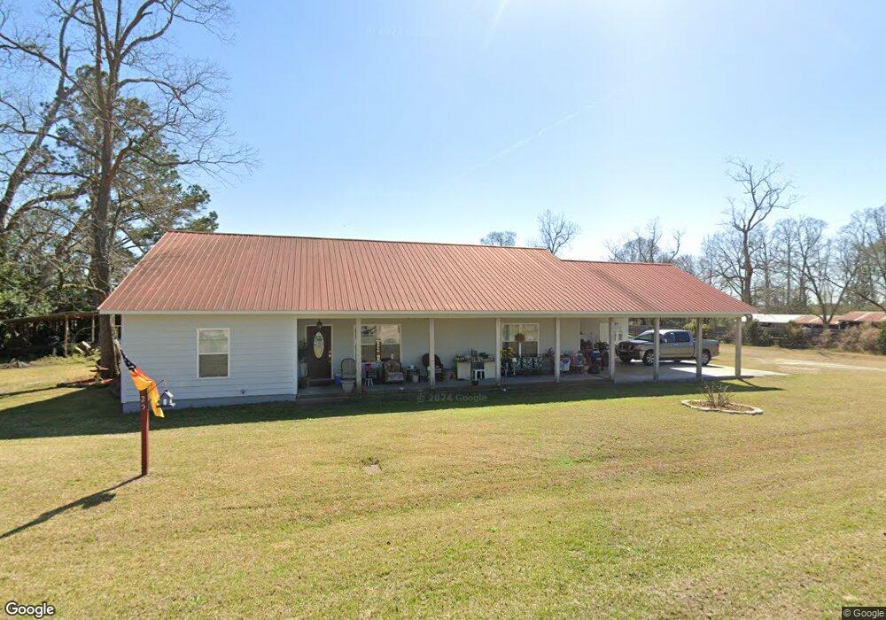 325 Cedar Ave, Claxton, GA 30417 - photo 1