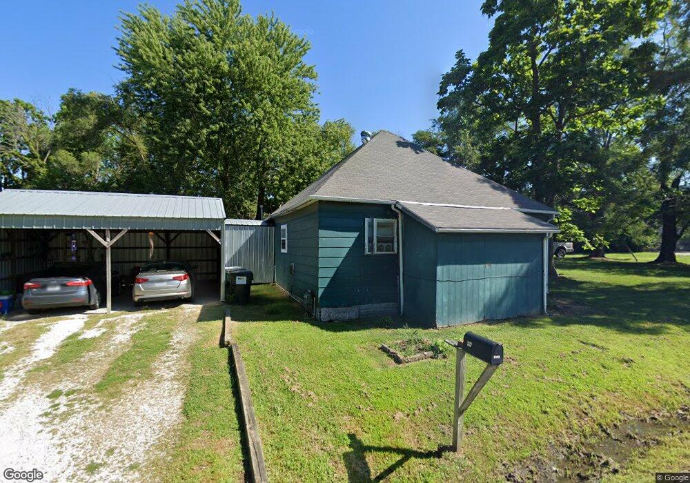 1205 Kennepp St, Moberly, MO 65270 - photo 1