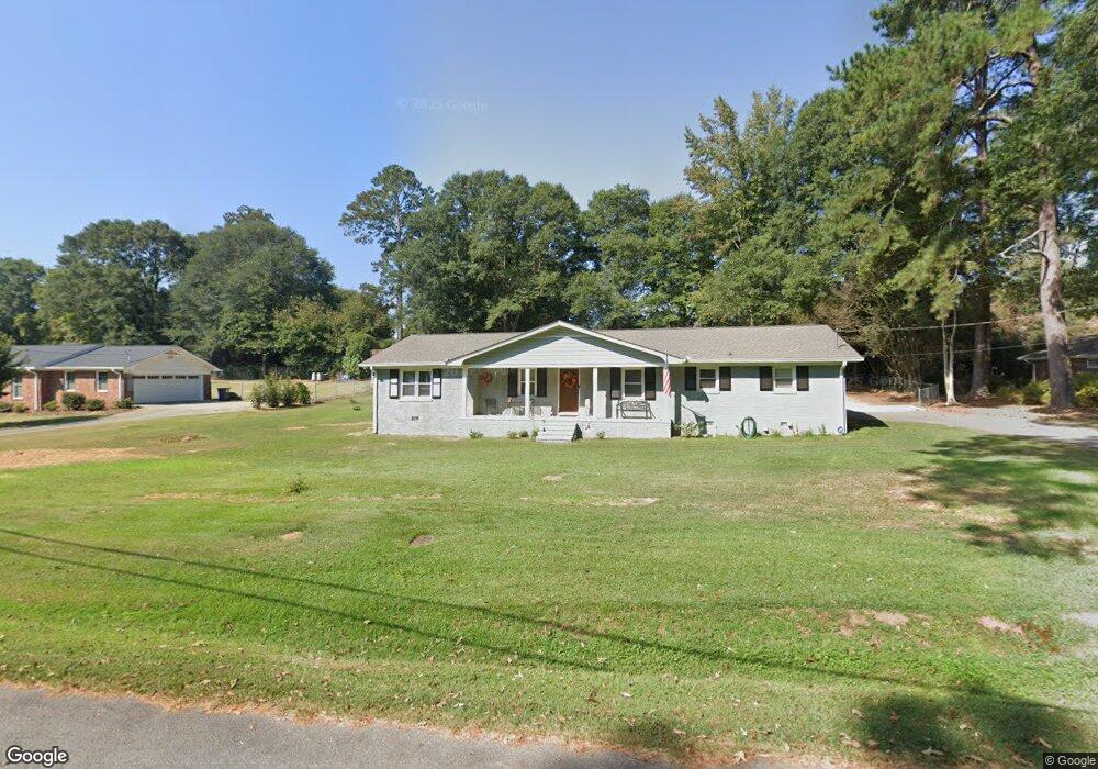 155 Fairlawn Dr, Carrollton, GA 30117 - photo 1