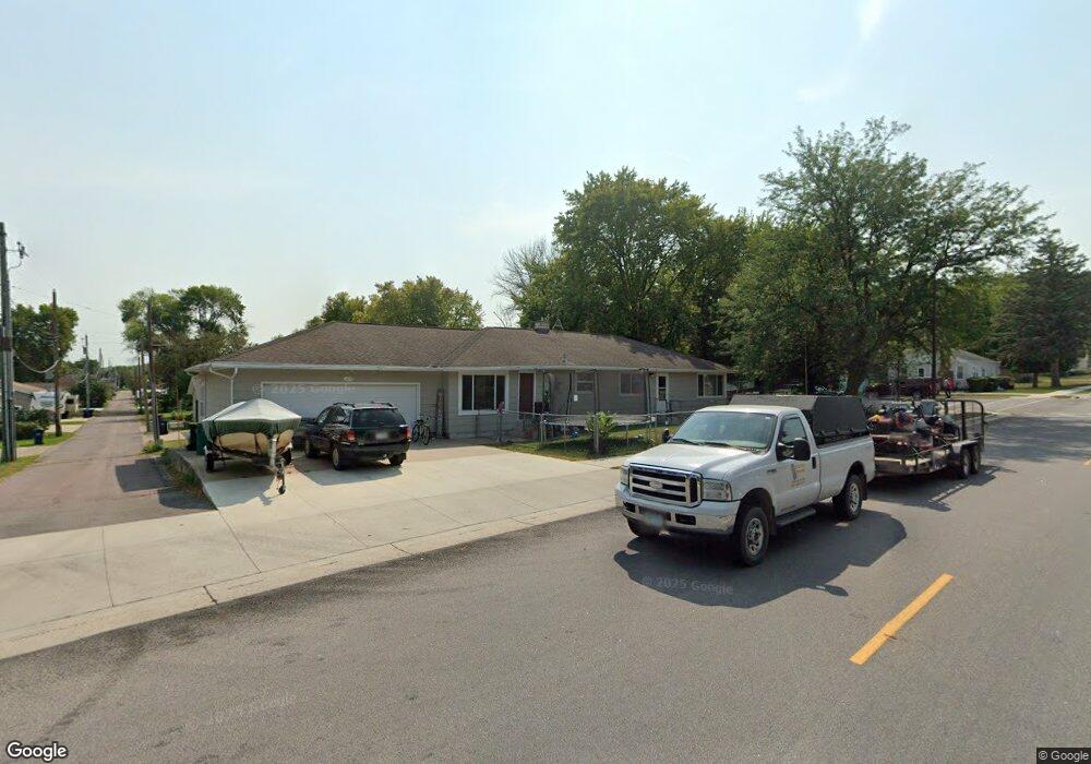 1219 5th St N, New Ulm, MN 56073 - photo 1