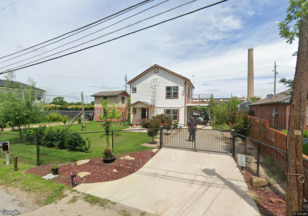 113 Peacock St, Cleburne, TX 76031 - photo 1