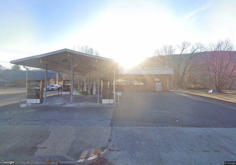 2515 Grafton St, Clifton Forge, VA 24422 - photo 1