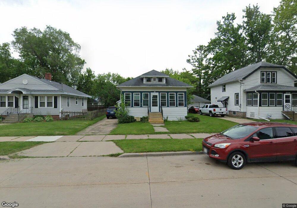 843 Vine Ave, Oshkosh, WI 54901 - photo 1