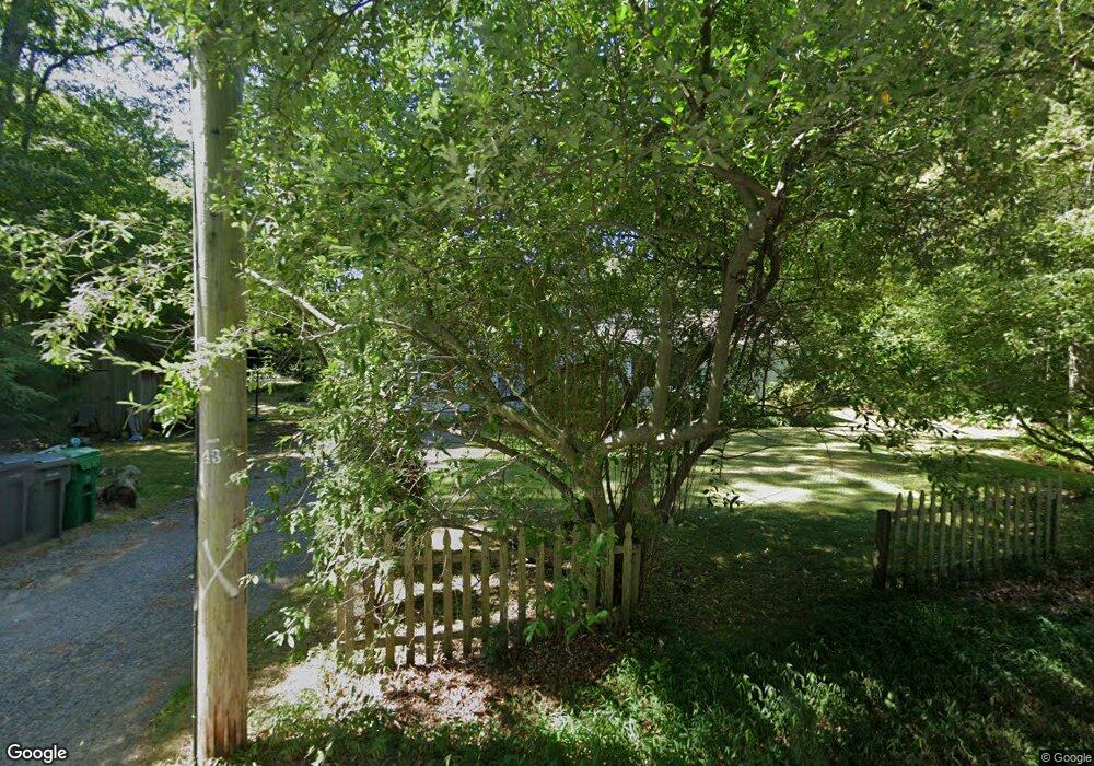 724 Wordens Pond Rd, Wakefield, RI 02879 - photo 1