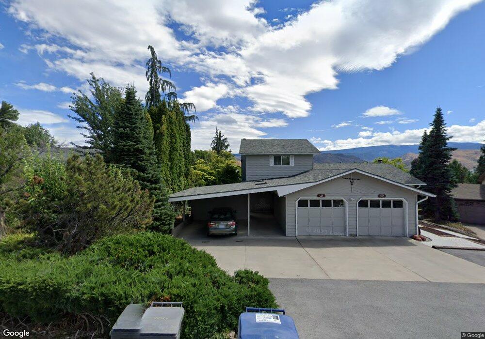 706 11th St NE, East Wenatchee, WA 98802 - photo 1
