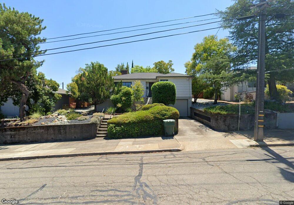 2049 Gold St, Redding, CA 96001 - photo 1