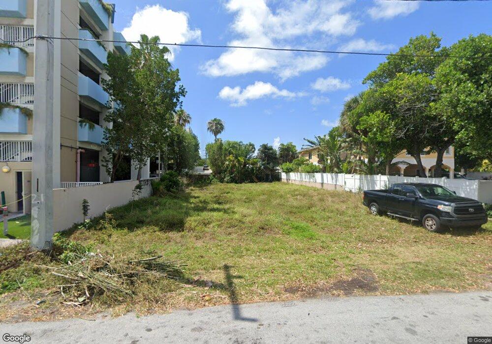 1956 NE 2nd St, Deerfield Beach, FL 33441 - photo 1