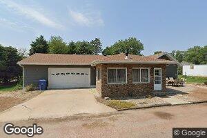 111 S Walnut St, Plankinton, SD 57368