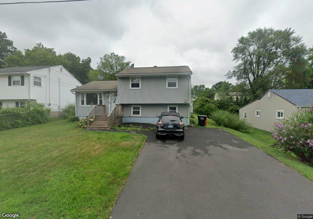 76 Circle Dr, Wallingford, CT 06492 - photo 1