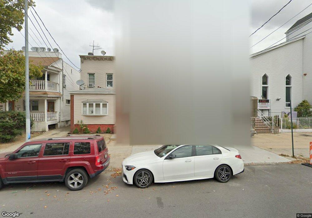 9117 111th St, Richmond Hill, NY 11418 - photo 1