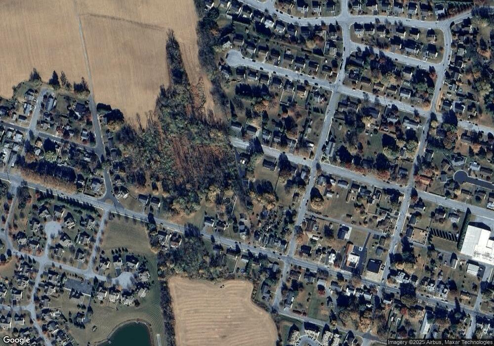 630 W Franklin St, Womelsdorf, PA 19567 - photo 1