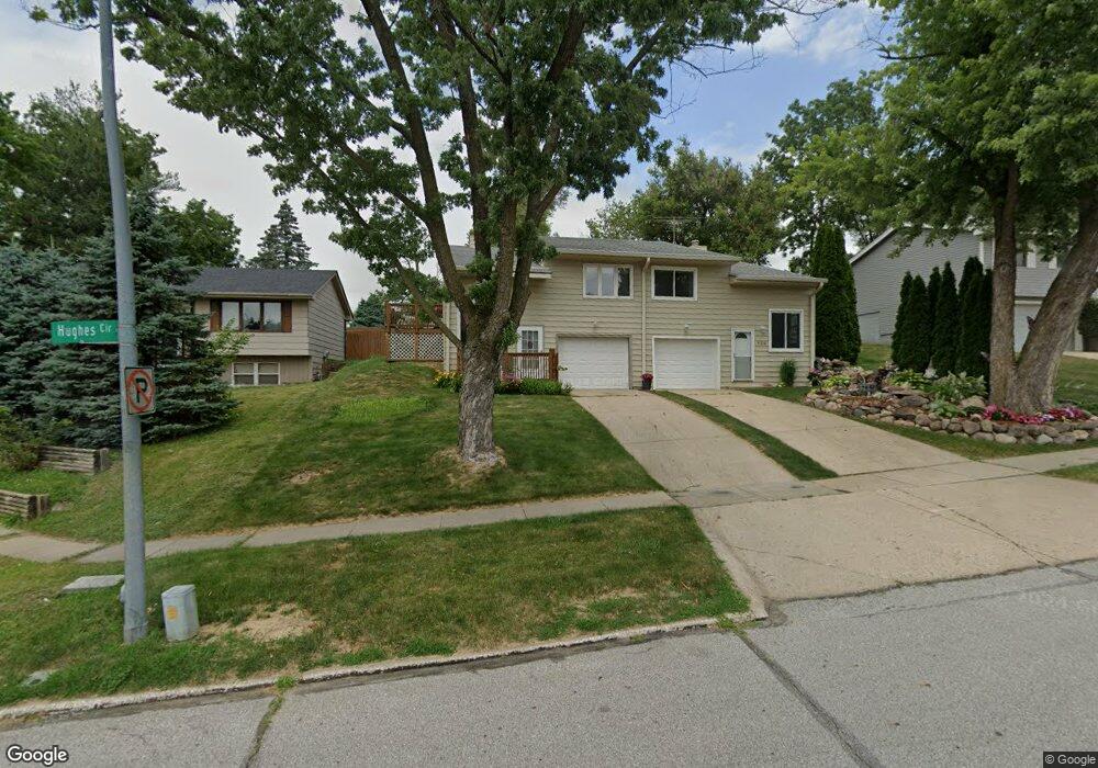 124 E Hughes Cir, Des Moines, IA 50315 - photo 1