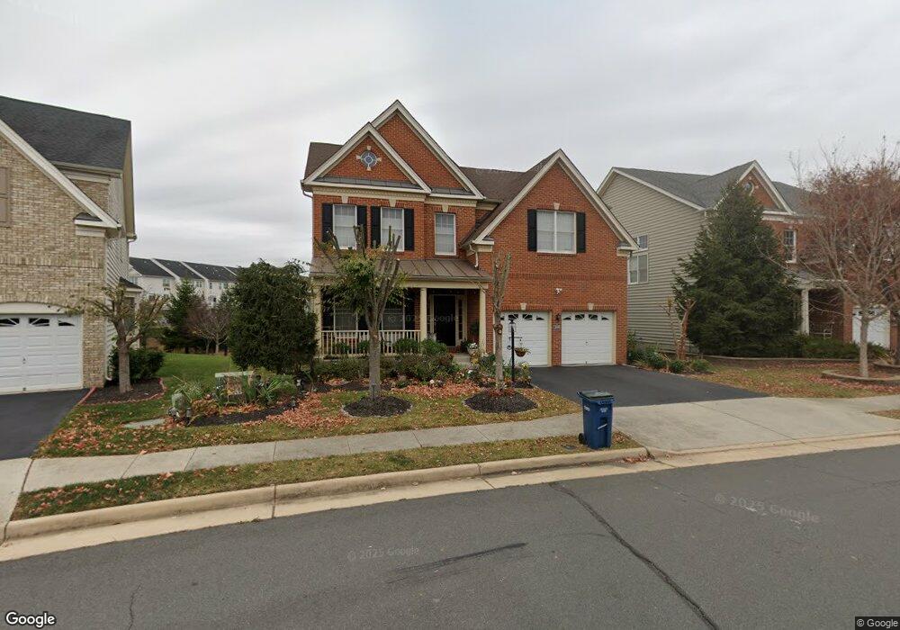 23269 Breadalbane Cir, Ashburn, VA 20148 - photo 1