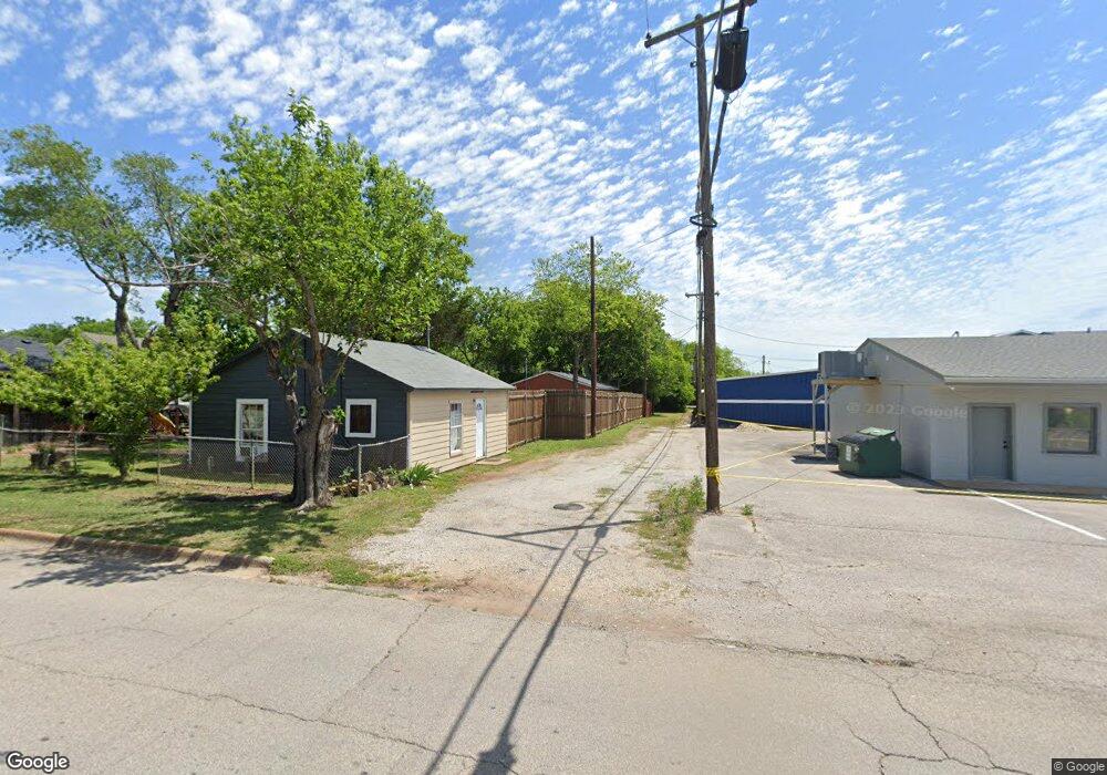 1622 W Bond St, Denison, TX 75020 - photo 1