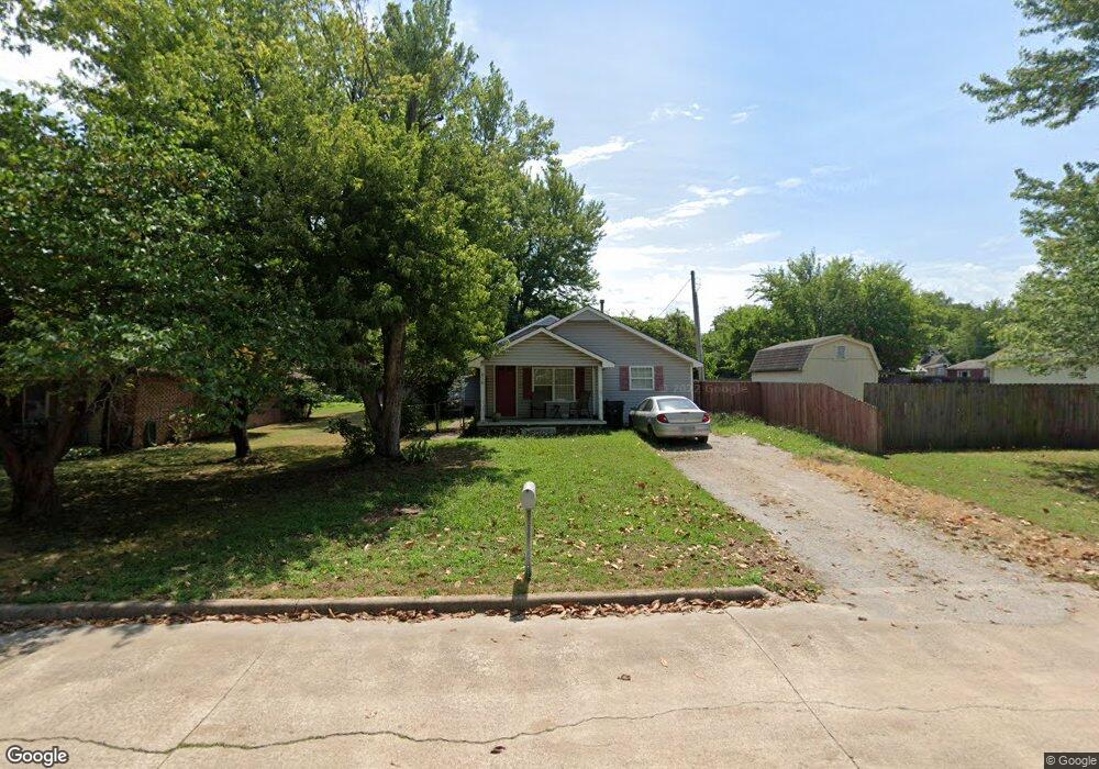 610 N Chickasaw Ave, Claremore, OK 74017 - photo 1