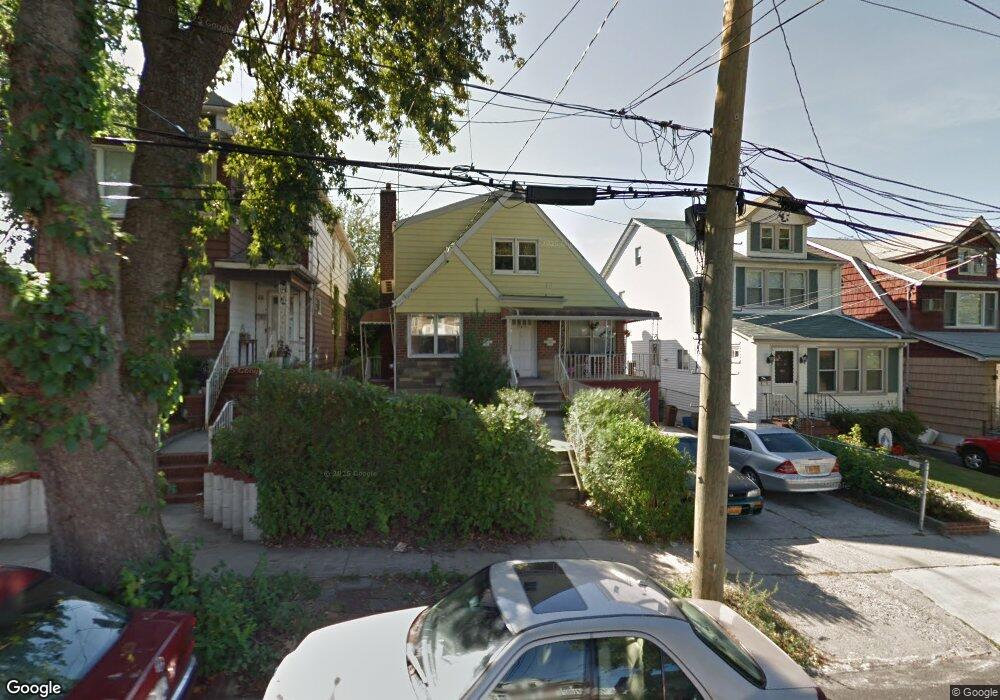 6138 161st St, Fresh Meadows, NY 11365 - photo 1