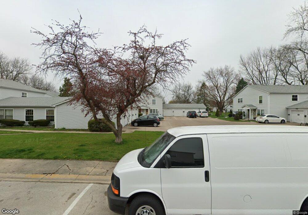 1385 S Glen Cir unit A, Aurora, IL 60506 - photo 1