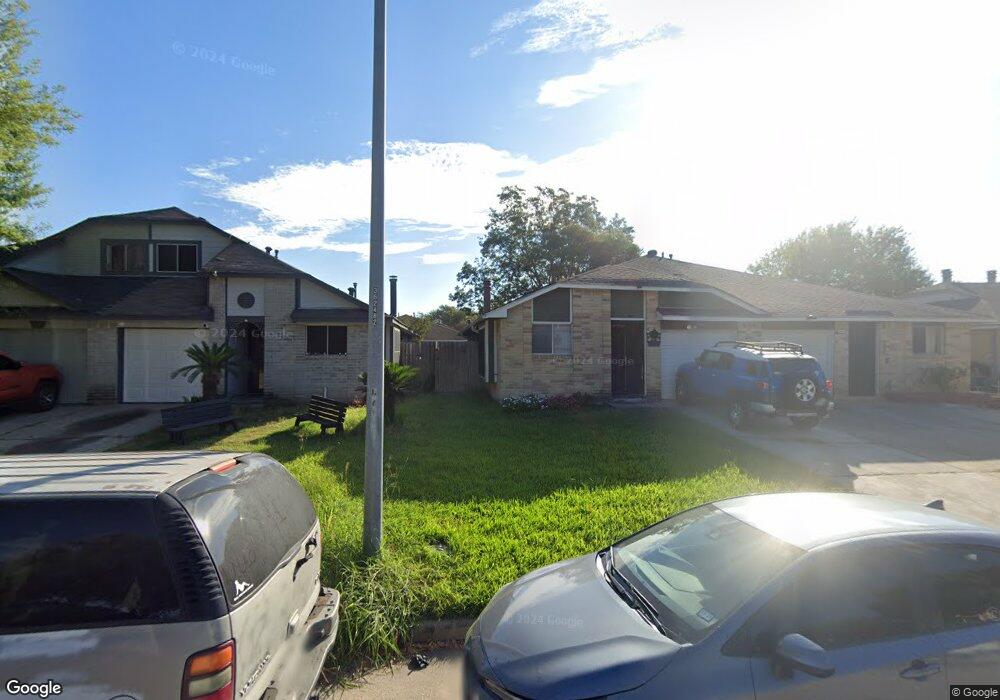 10046 Lasaber Ct, Houston, TX 77038 - photo 1