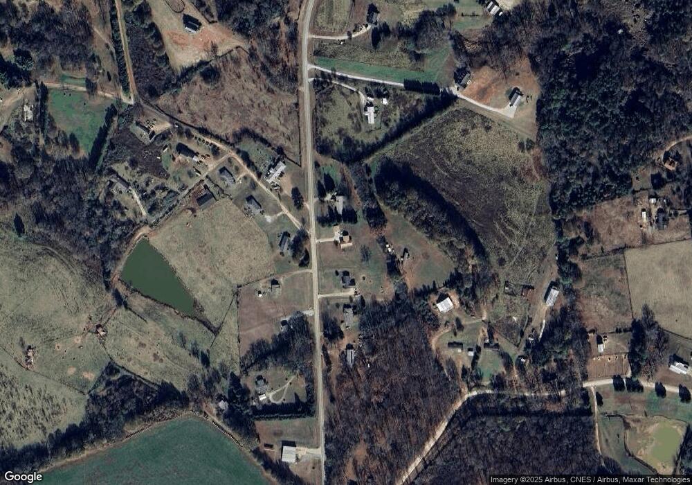 772 Pleasant Hill Cir, Martin, GA 30557 - photo 1