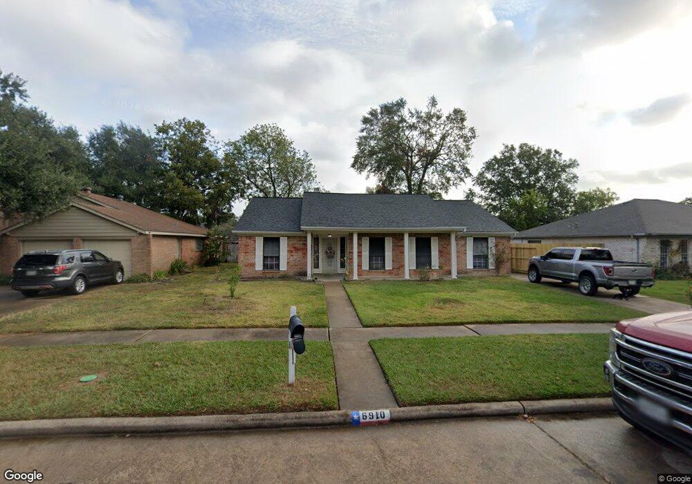 6910 Deer Ridge Ln, Houston, TX 77086 - photo 1