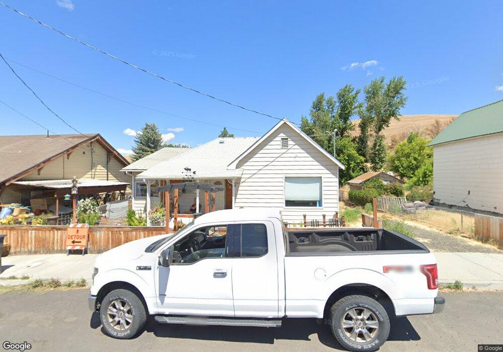 165 Quaid St, Heppner, OR 97836 - photo 1