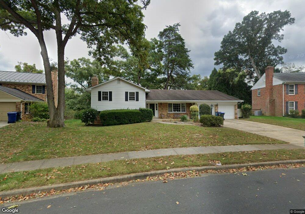 1329 Deep Run Ln, Reston, VA 20190 - photo 1