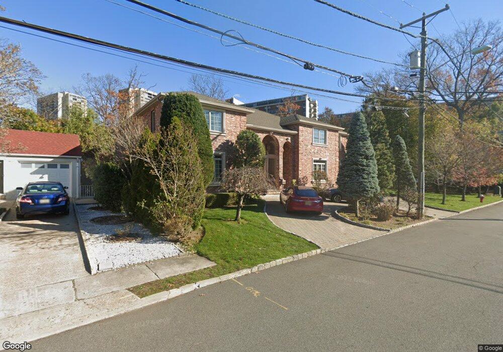 67 Mcelroy Ave, Fort Lee, NJ 07024 - photo 1