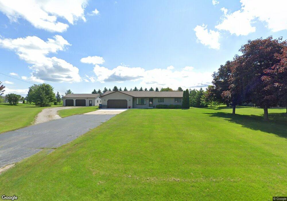 2185 Fraser Rd, Kawkawlin, MI 48631 - photo 1