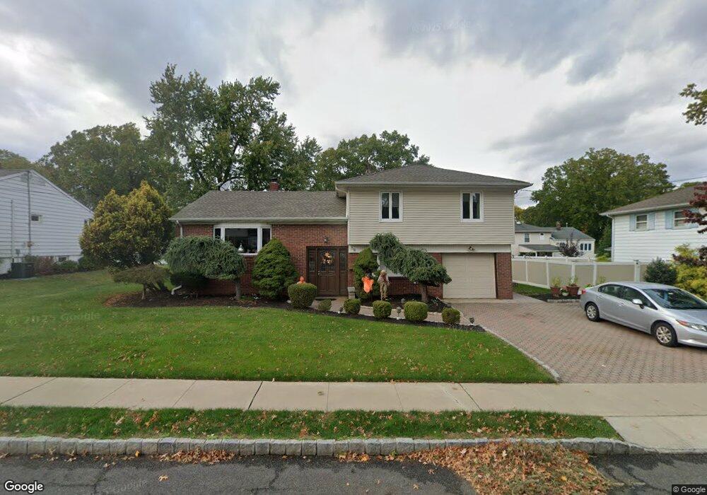 58 Runnymede Rd, Clark, NJ 07066 - photo 1