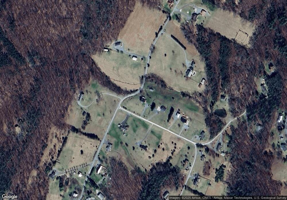 49 Cedar Ridge Dr, Berkeley Springs, WV 25411 - photo 1