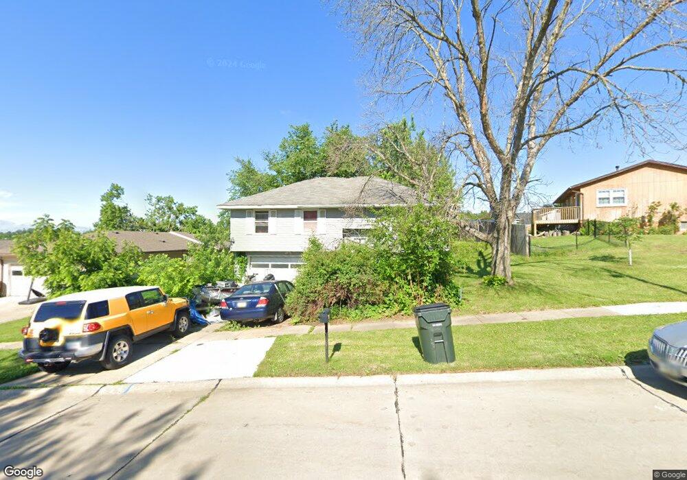 1736 27th St NW, Cedar Rapids, IA 52405 - photo 1