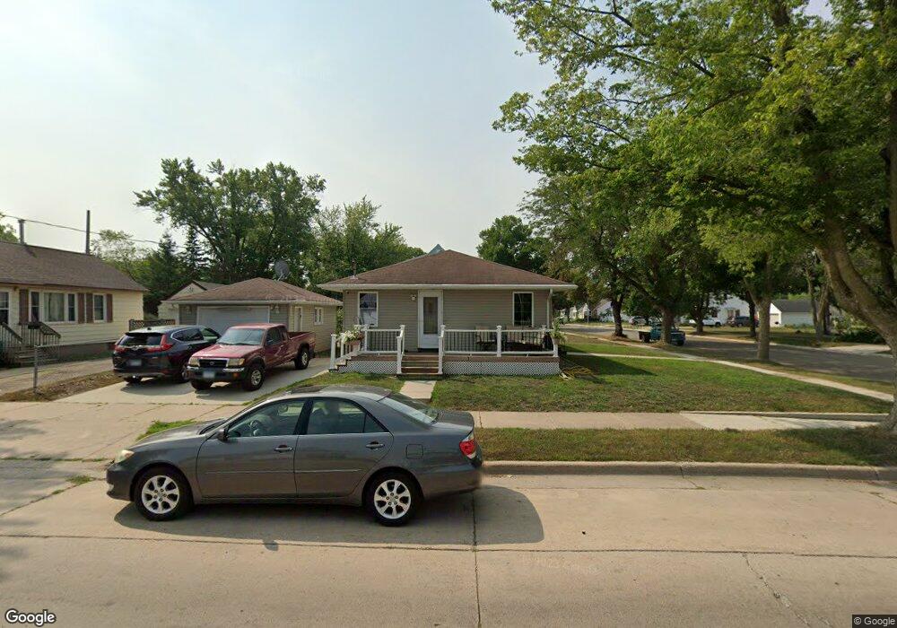 1405 6th St SE, Austin, MN 55912 - photo 1