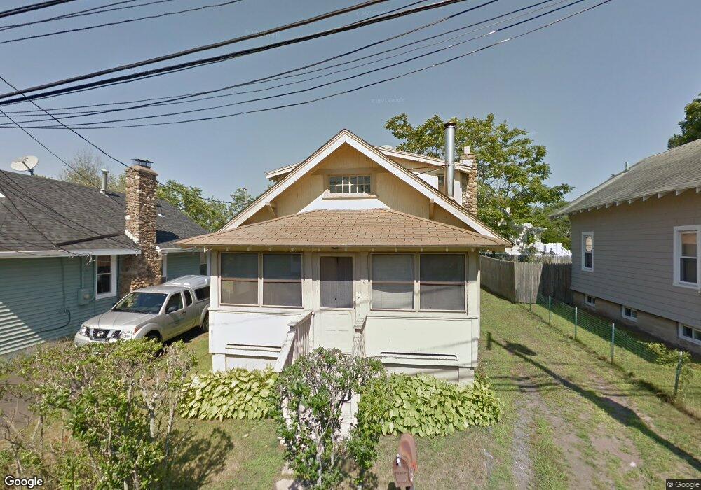 5 Crouch Rd, Branford, CT 06405 - photo 1