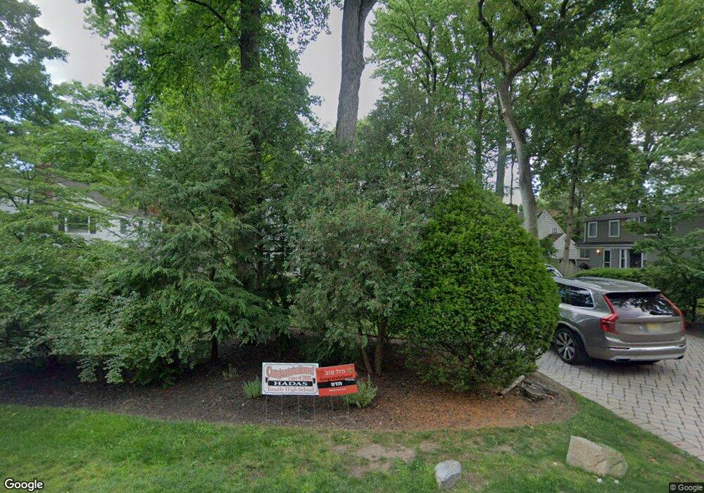 472 Knickerbocker Rd, Tenafly, NJ 07670 - photo 1